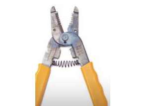 剥线钳是用来剥削小导线头部表面绝缘层的专用工具